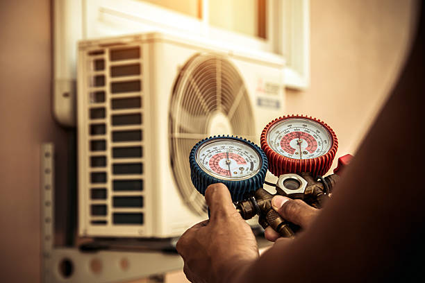 Professional Hvac technician working in Stone Mountain, GA